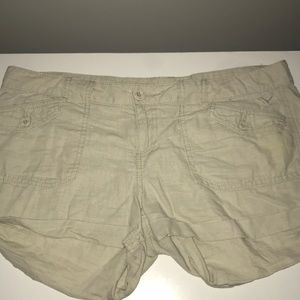 Juniors khaki cargo shorts